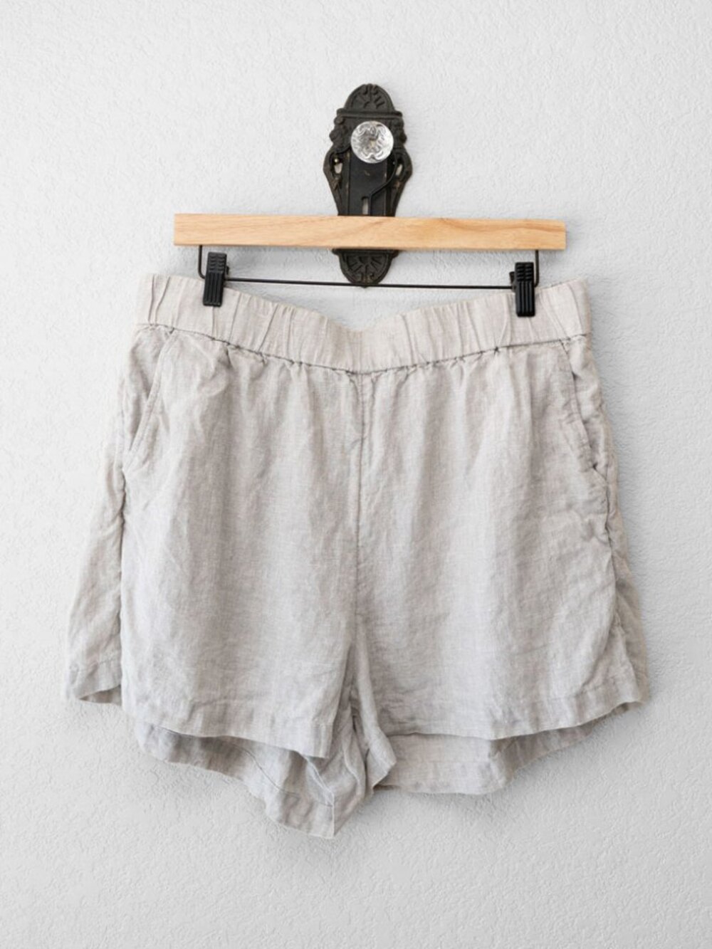 J Crew Womens L 100% Linen Shorts Oatmeal Beige Pull On Elastic Waist Coastal - Picture 2 of 15